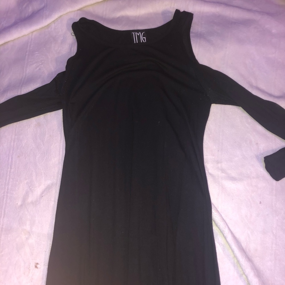 Black cut out shoulder long sleeve dress